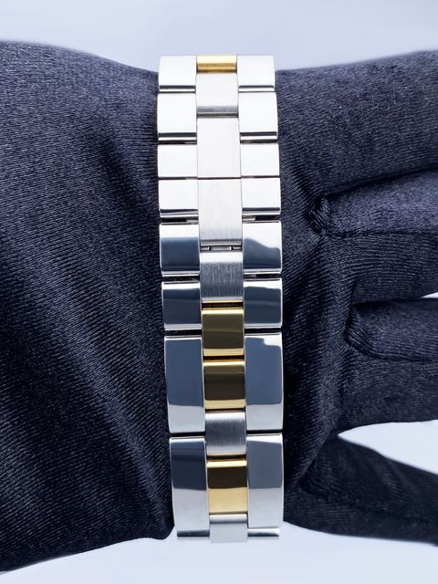 Cartier Roadster W62027Z1 Image 6